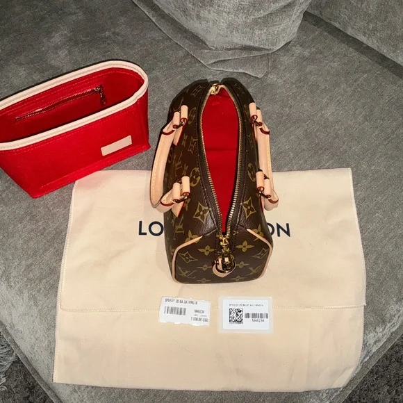 Louis Vuitton Speedy 20 in monogram - Picture 4 of 10